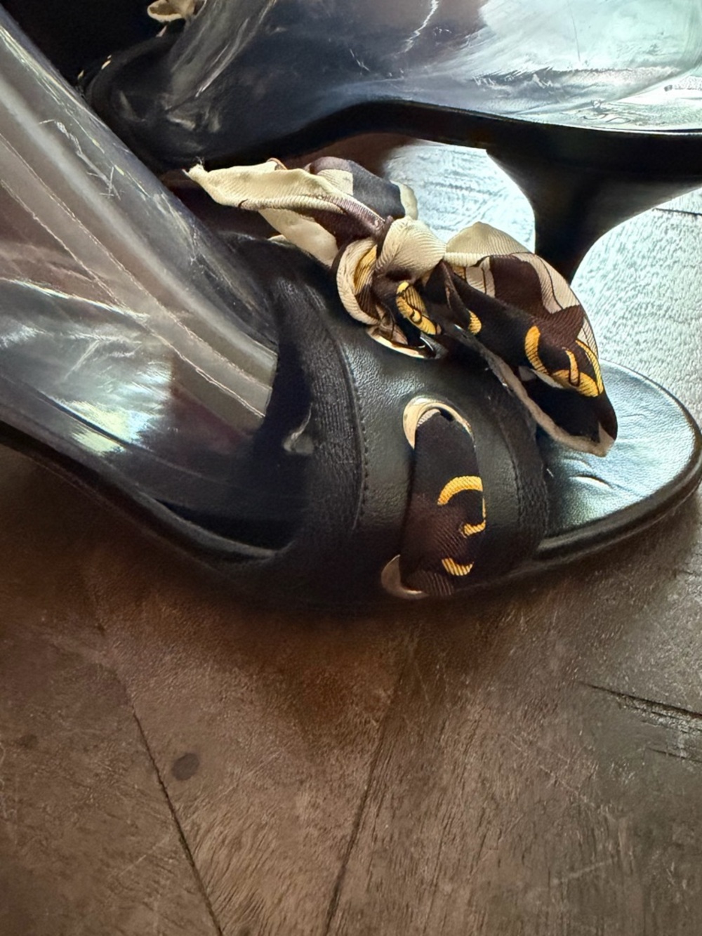 EUC Gucci Logo Mule Black Print Scarf Weave In The Strap Kitten Heel Size 9.5 - Picture 5 of 11